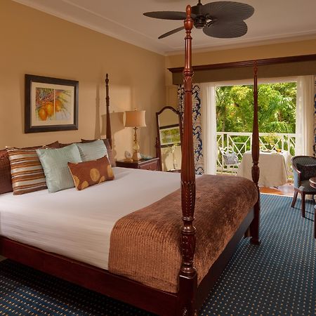 אוצ'ו ריוס Sandals Ochi Beach Resort All Inclusive (Adults Only) מראה חיצוני תמונה