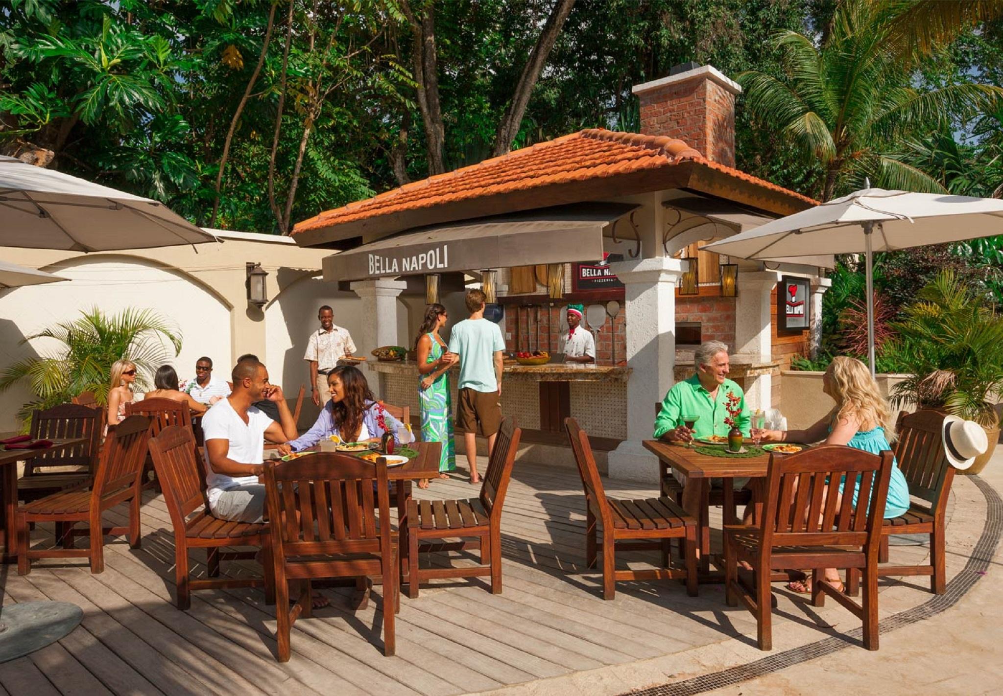 אוצ'ו ריוס Sandals Ochi Beach Resort All Inclusive (Adults Only) מראה חיצוני תמונה